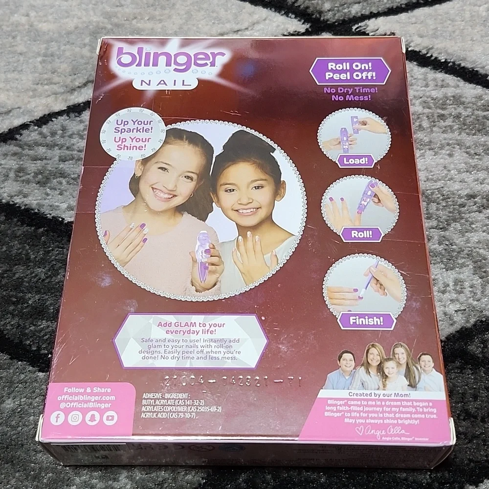 BLINGER NAIL WAND 40-NAIL ROLL-ON DESIGNS PRESS-ON NAILS BUNDLE